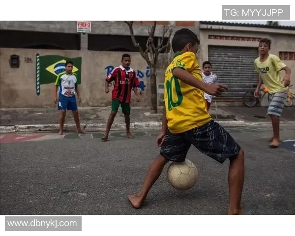 小孩提问足球球星的有趣问题和他们的精彩回答揭秘